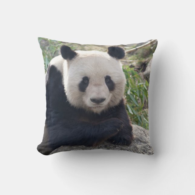 Friendly Giant Panda Kussen (Voorkant)