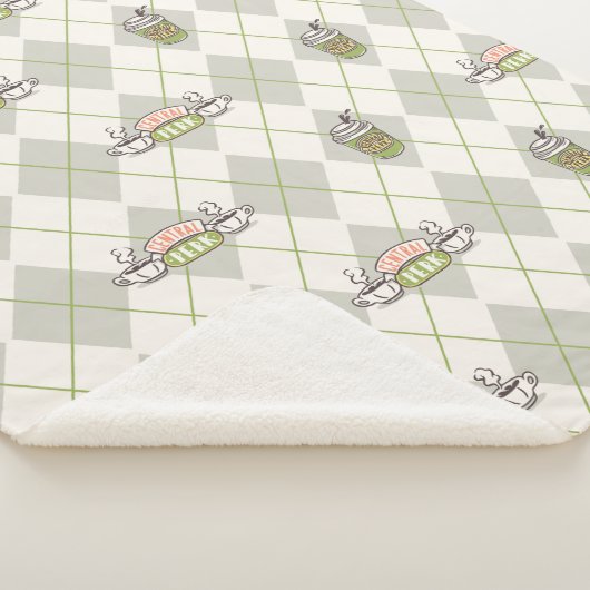 FRIENDS™ | Central Perk Argyle Pattern Sherpa Deken (3/4)