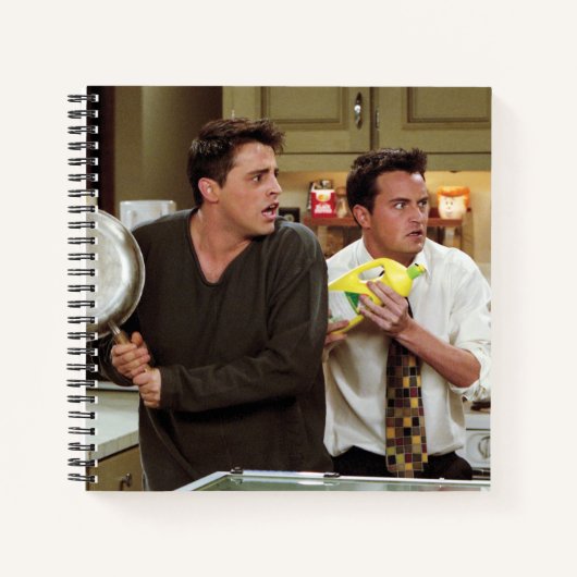 FRIENDS™ | Joey & Chandler Scared Notitieboek (Voorkant)