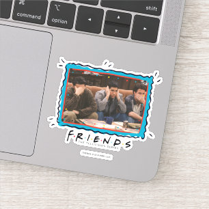 FRIENDS™ Joey, Ross en Chandler op de bank Sticker