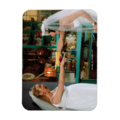 FRIENDS™ | Phoebe en Monica in trouwjurken Magneet (Verticaal)