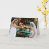 FRIENDS™ | Phoebe en Monica in Weddenschappen Kaart (Gele Bloem)