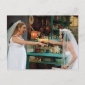 FRIENDS™ | Phoebe en Monica in Weddenschappen Uitnodiging Briefkaart (Voorkant)