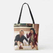 FRIENDS™ | Phoebe en Monica Waxing Legs Tote Bag (Achterkant)