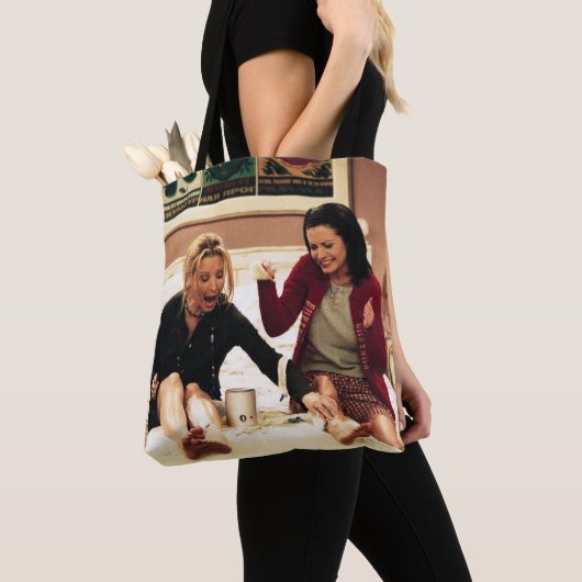 FRIENDS™ | Phoebe en Monica Waxing Legs Tote Bag (Dichtbij)