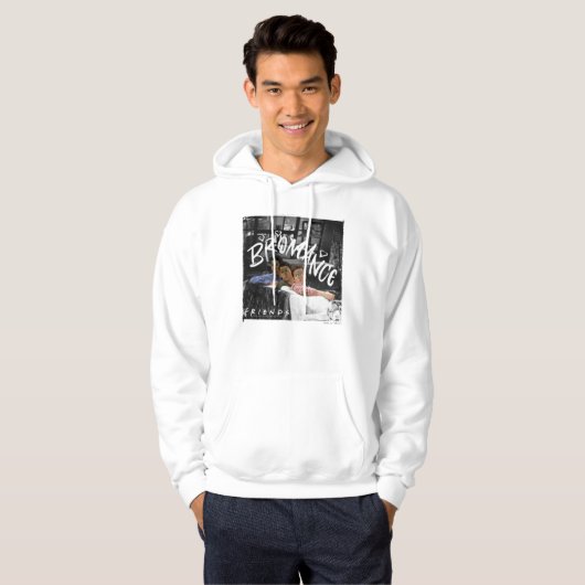 FRIENDS™ | Ross, Joey en Chandler Bromance Hoodie (Voorkant volledig)