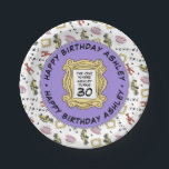 FRIENDS™ | The One with the Birthday Papieren Bordje<br><div class="desc">Vier uw verjaardag met deze papieren borden met het thema FRIENDS™, met iconische symbolen van het geliefde tv-show. Personaliseer ze door jouw naam en leeftijd toe te voegen om uw feest echt uniek te maken. Perfect voor fans van de serie, deze borden voegen een vleugje nostalgie toe aan elk feest....</div>