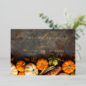 Friendsgiving Dinner Pumpkins Folie Uitnodiging (Staand Voorkant)