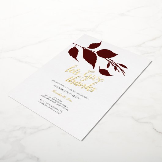 Friendsgiving Herfst Bourgondië en Wit Folie Uitnodiging (Gedraaid)