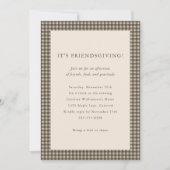 Friendsgiving Taupe Gingham Eetfest Invite Kaart (Voorkant)