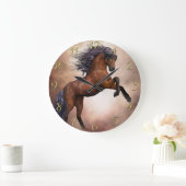 Friesiaans bruin paard dat zich voortplant met sle grote klok (Huis)