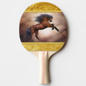 Friesiaans bruin paard met twee zijden tafeltennisbatje (Achterkant)