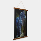 Friesiaanse hengst in spotlight, schilderij hangend wandkleed (Gebogen)