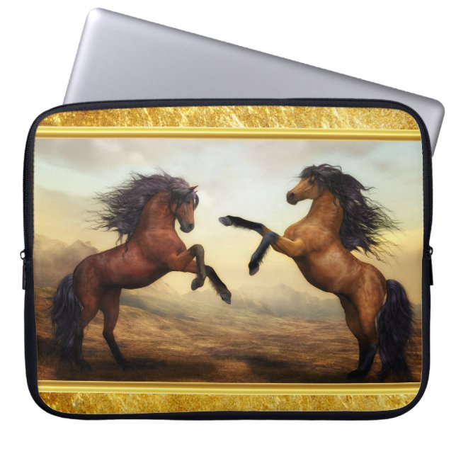 Friesian Draft Horses in een rotsbergdal Laptop Sleeve (Voorkant)