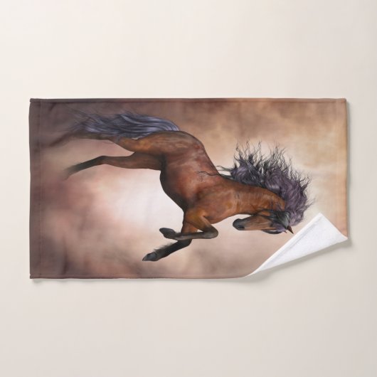 Friesisch bruin paard dat zich voortplant met slec bad handdoek (Handdoek)