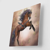 Friesisch bruin paard dat zich voortplant met slec vierkante klok (Hoek)