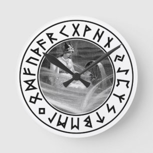 Frigg Rune Shield Ronde Klok
