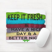 Fris en schoon: kleuruitbarsting voor een frisse s muismat (Met muis)