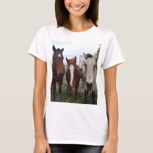 Frisky haar, vier paardenvrienden, t-shirt
