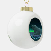 Froehliche Weihnachten - Ice Edge Polar Beer Keramische Bal Ornament (Links)