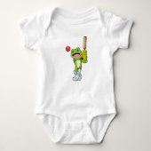 Frog at Cricket with Cricket Romper (Voorkant)