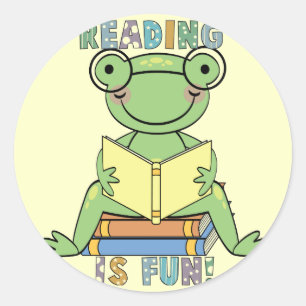 Frog Reading is leuke T-shirts en geschenken Ronde Sticker