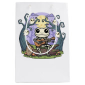 Frog Skeleton Playing Ukulele with Ghosts Medium Cadeauzakje (Voorkant)