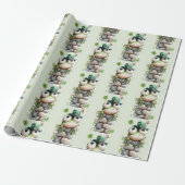Frog with Green Hat and Shamrock Cute Pattern Cadeaupapier (Uitgerold)