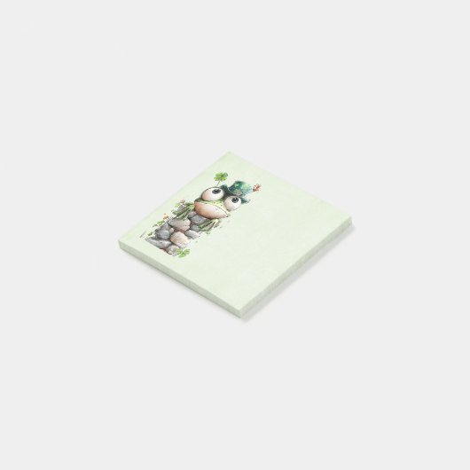 Frog with Green Hat and Shamrock Cute Post-it® Notes (Schuin)