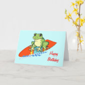 Froggy op een surfplankverjaardag kaart (Gele Bloem)