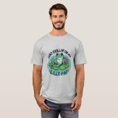 Froggy Vibes: Chill Frog op Lily Pad Design T-shirt (Voorkant volledig)