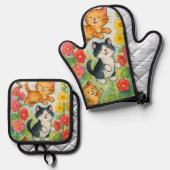 Frolicking Country Cats in de bloementuin Ovenwant & Pannenlap Set (Voorkant / Achterkant)