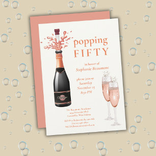 Frolijke vrouw die champagne laat knallen 50e verj kaart