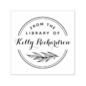 From the Library Of | Round Rustic Script & Branch Zelfinktende Stempel (Design)