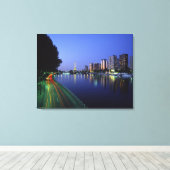Front du Seine and Eiffel Tower, Parijs, Frankrijk Canvas Afdruk (Insitu (Houten vloer))