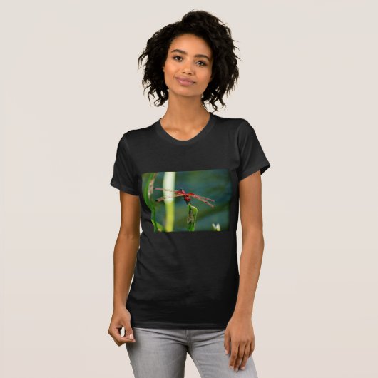 Frontale rode en zwarte dragonfly t-shirt (Voorkant volledig)