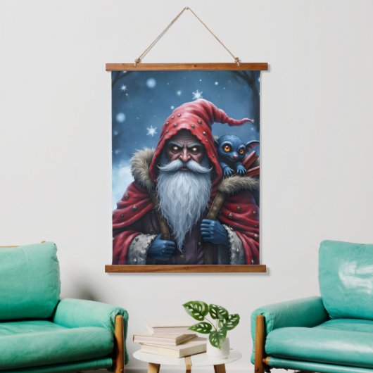Frostbite Santa & His Mischief Elf. Hangend Wandkleed (Woonkamer)