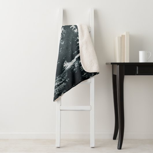 Frostbitten Winter Mountains Sherpa Blanket Deken (In situ)