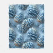 Frosted Blue Pinecones Fleece Deken (Voorkant)