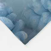 Frosted Blue Pinecones Fleece Deken (Hoek)