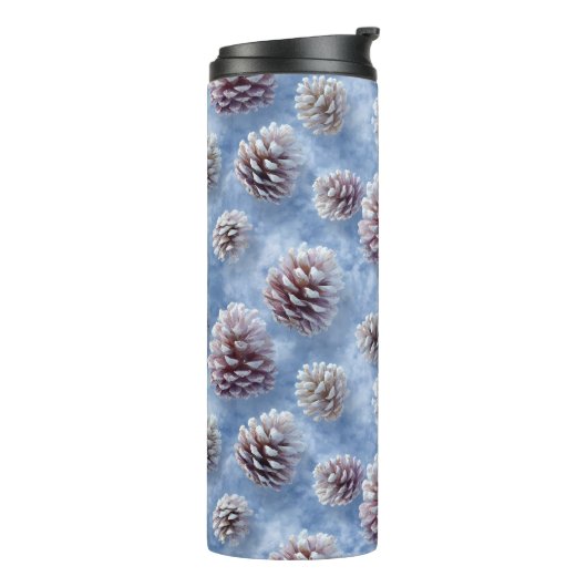 Frosted Blue Pinecones Pattern Throw Pillow Thermosbeker (Gedraaid links)