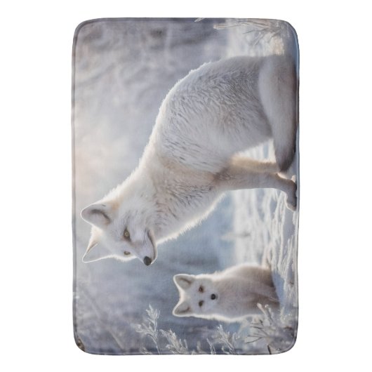 Frosted Bonds: de poolvos en haar welp Badmat (Voorkant Verticaal)