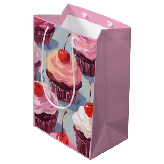 Frosted Cherry Cupcakes | verjaardagsfeest Medium Cadeauzakje (Achterkant Gekanteld)