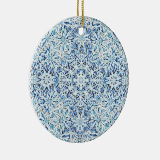 Frosted Crystal Bloom — Intricate Snowflake Design Keramisch Ornament (Rechts)