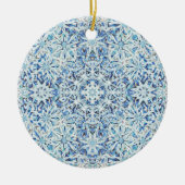 Frosted Crystal Bloom — Intricate Snowflake Design Keramisch Ornament (Voorkant)