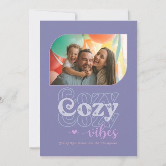 Frosted Lavender Cosy Vibes Only Kerstfoto Feestdagenkaart (Voorkant)