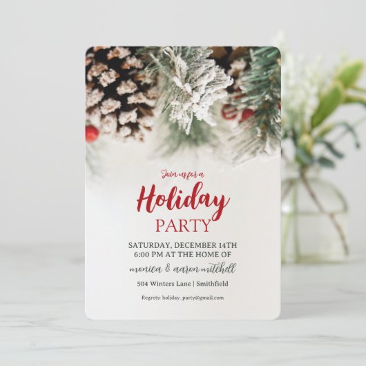 Frosted Pine & Berries Holiday Party Kaart (Staand voorkant)