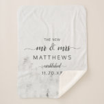 Frosted Pines Rustic De nieuwe Mr & Mrs Passen get Sherpa Deken<br><div class="desc">Frosted Pines Rustic White Mountain Range Snowy Winter Design met handgeschilderde pijnbomen, Waterverf papier textuur achtergrond, en wit grijs en zwart gedempt kleurenpalet. Ideaal voor een winterbruiloft, of outdoor lodge locatie Met moderne chique penseelschrift lettertypen, en eenvoudige minimalistische achtergrond - De nieuwe Mr & Mrs Naam Gevestigd & Datum, Monogram...</div>