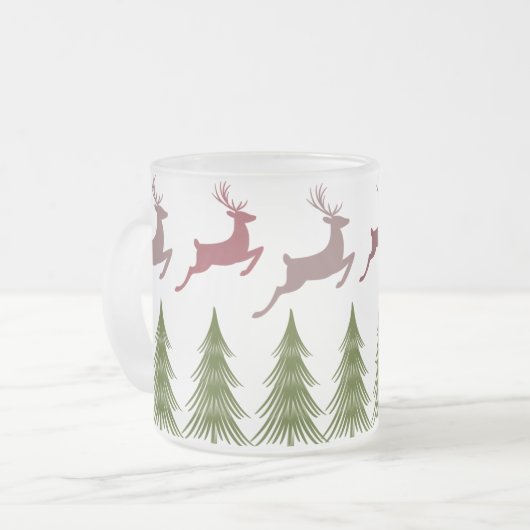 Frosted Reindeer en Pine Tree Christmas Mok (Voorkant links)