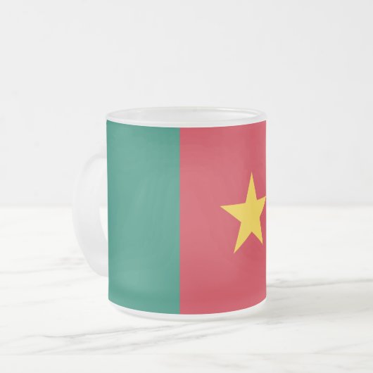 Frosted small glass mug with flag of Cameroon Matglas Koffiemok (Voorkant links)